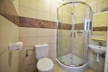 Фото номера Двухместный номер с 1 кроватью, вид на озеро Отель Pirat Hotel &amp; SPA г. Ольштын 7